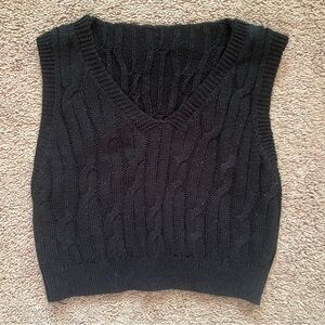 size small black cropped sweater v-neck top